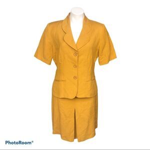 Vintage 70s Yellow Skirt Suit Blazer Set Padded Shoulder Size 8